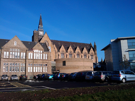 英国留学:利兹大学商学院2019年分6批审核!